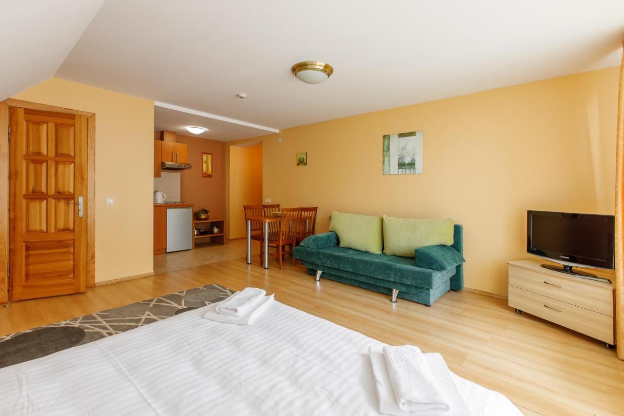 Viesbutis Prie Fontano Hotel Palanga Kültér fotó