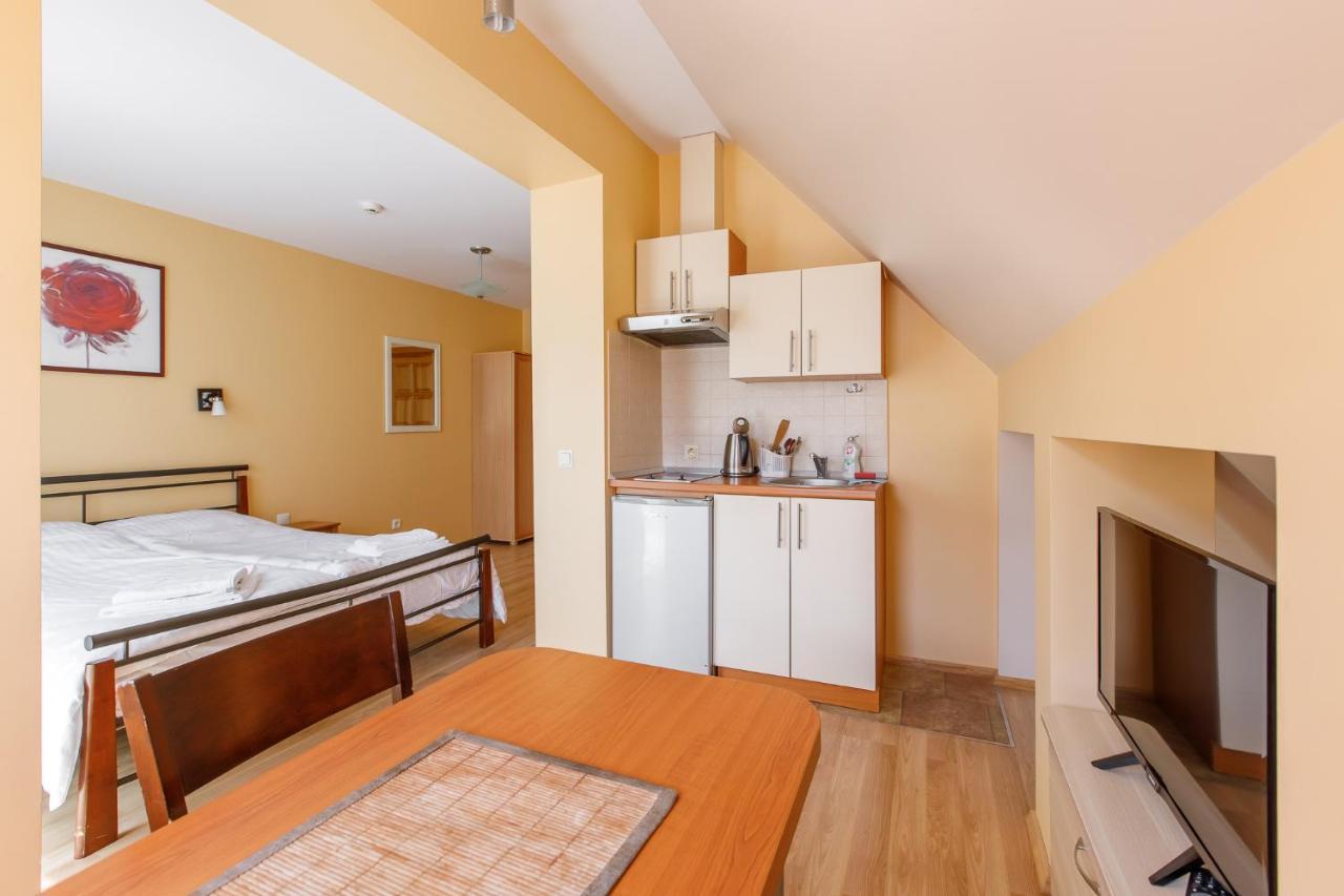 Viesbutis Prie Fontano Hotel Palanga Kültér fotó