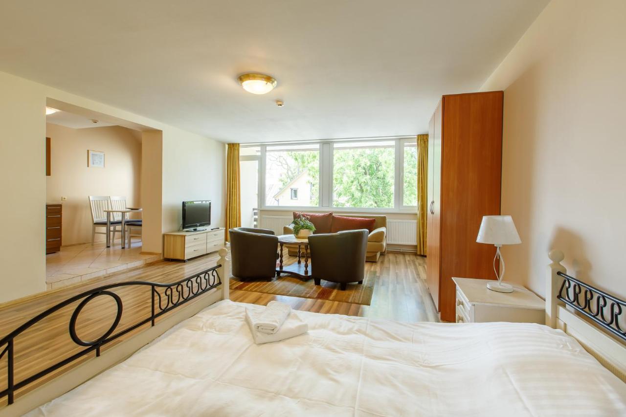 Viesbutis Prie Fontano Hotel Palanga Kültér fotó